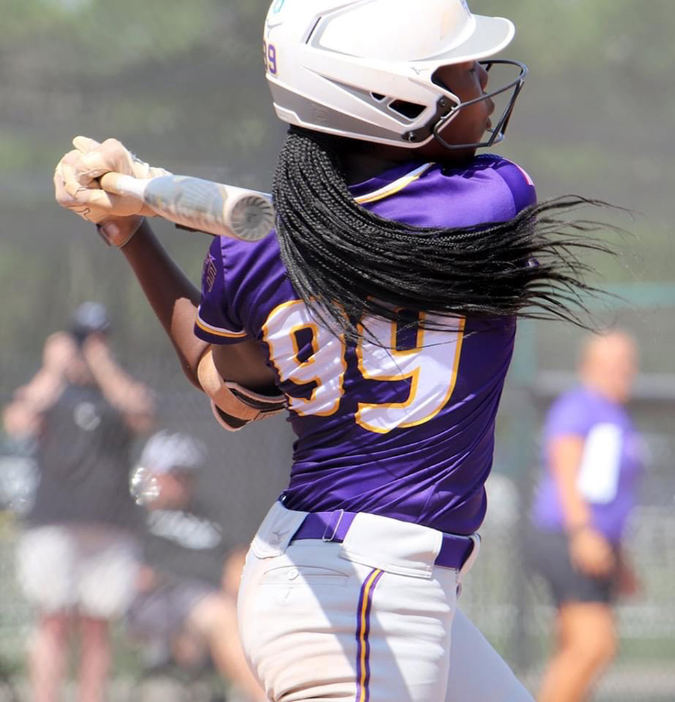 Thunderbolts girls fastpitch softball